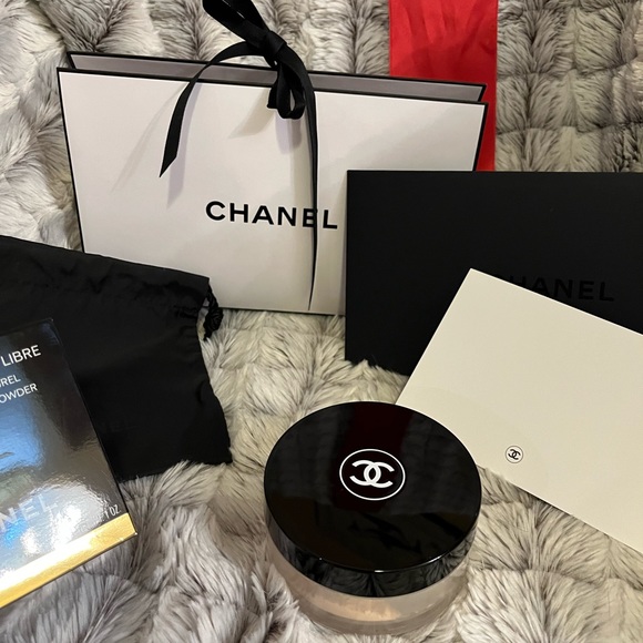 AUTHENTIC CHANEL POUDRE UNIVERSELLE LIBRE NATURAL FINISH LOOSE POWDER - Picture 3 of 16